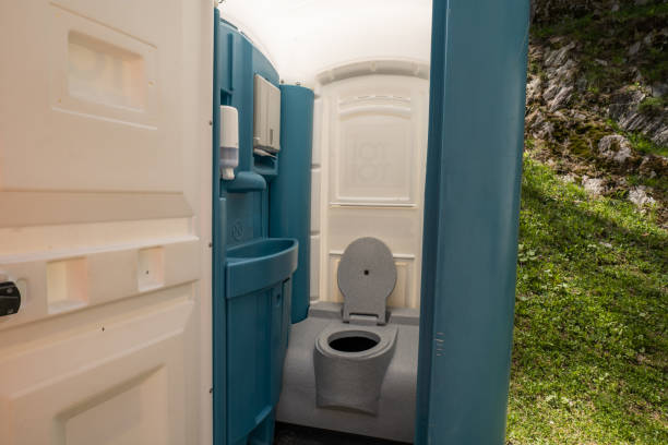 Portable Toilet Options We Offer in Wellington, KS